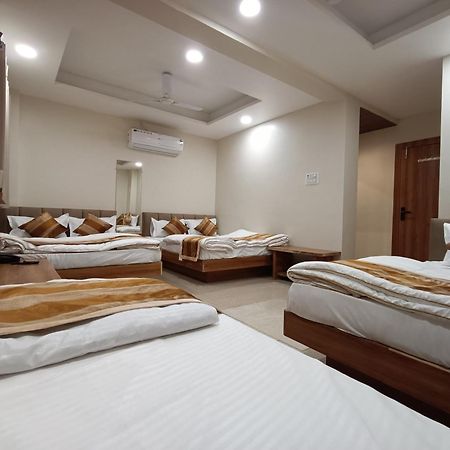 Shree Shyamraj Hotel Ujjain Exteriör bild