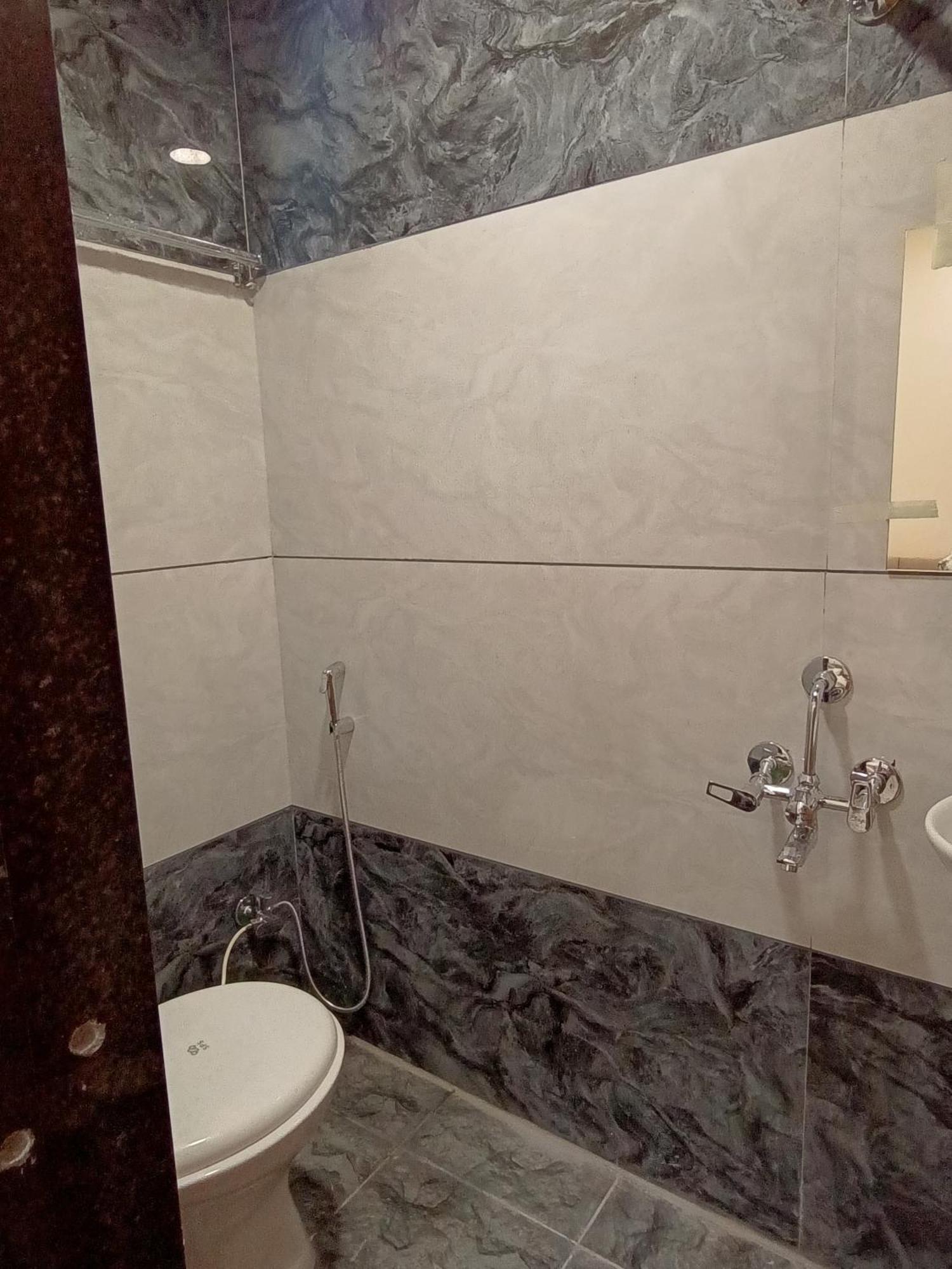Shree Shyamraj Hotel Ujjain Exteriör bild