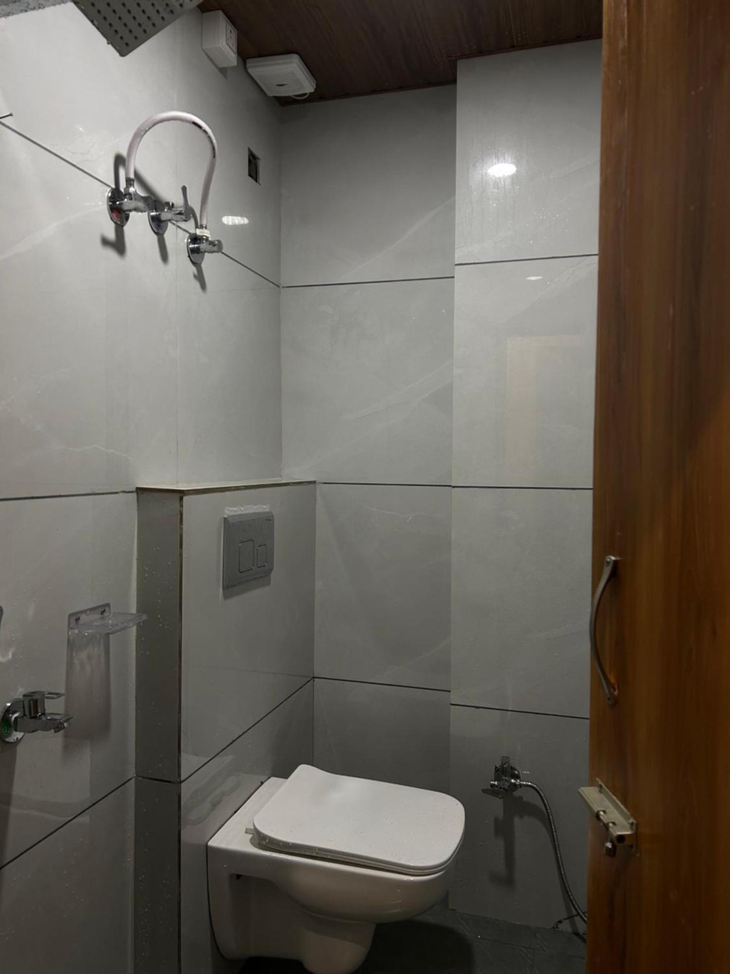 Shree Shyamraj Hotel Ujjain Exteriör bild
