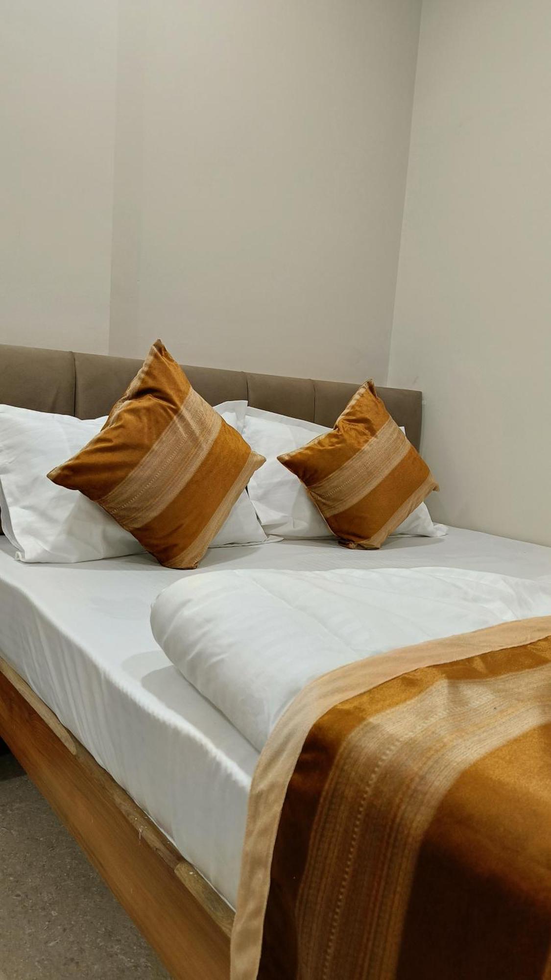 Shree Shyamraj Hotel Ujjain Exteriör bild
